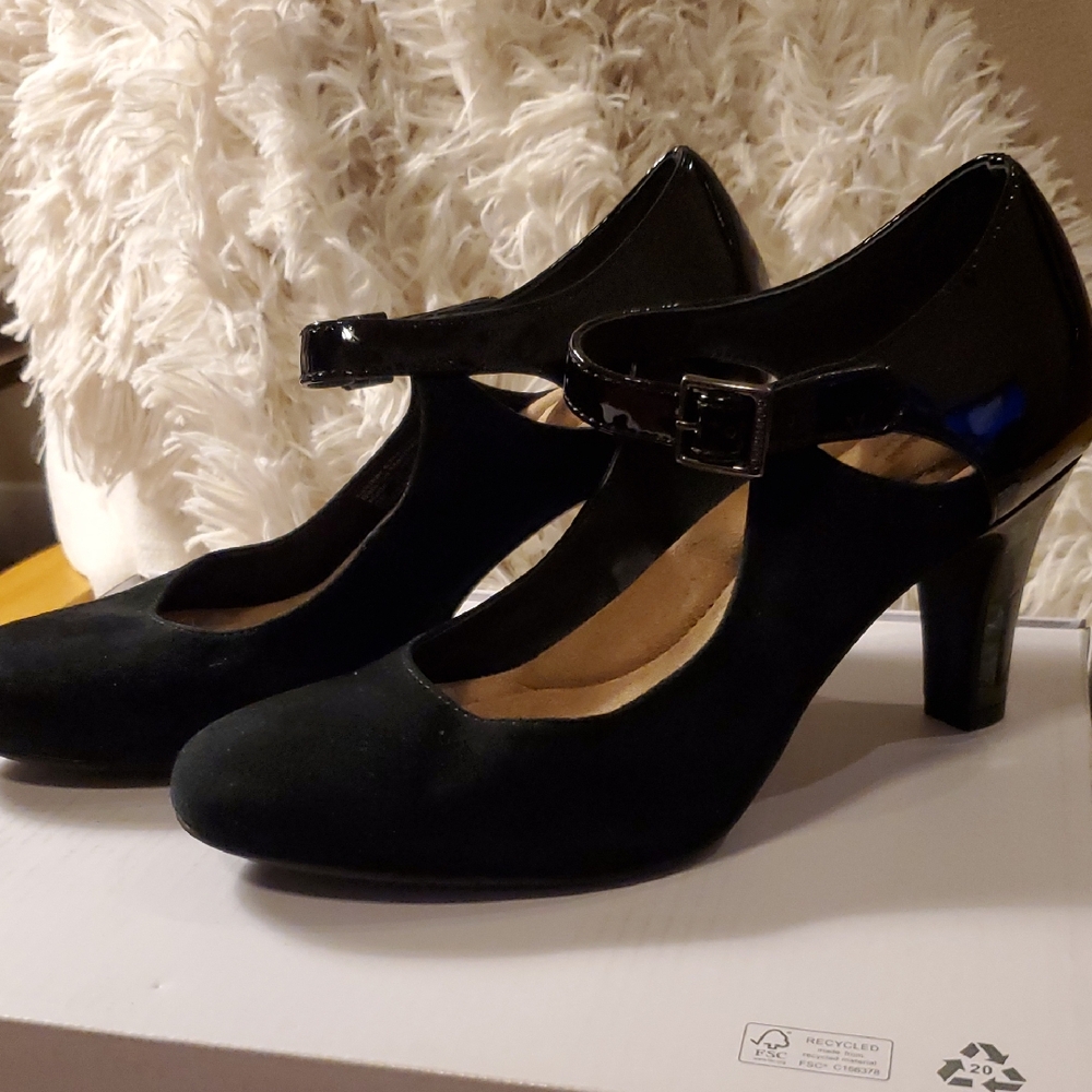 Giani Bernini Black Mary Jane Block Heels with Buckle Strap